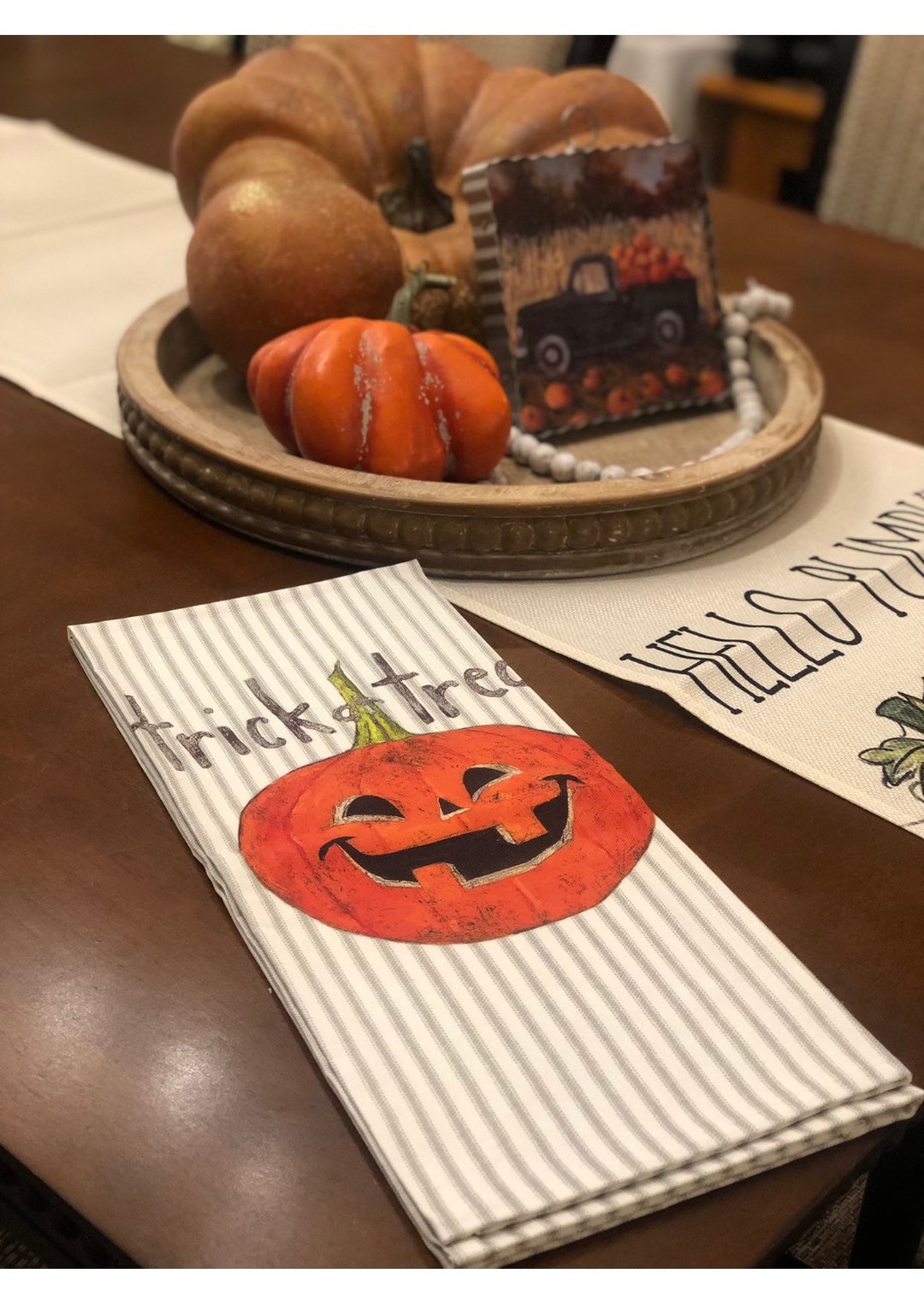 Halloween: trick or Treat Jack O' Lantern Hand Towel Stripe Background ...