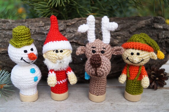 KNITTING PATTERN Father Christmas Finger Puppet 14 cms Santa toy