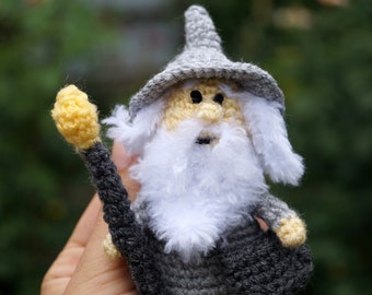 Gehaakte tovenaarsvingerpop: handgemaakte knuffel