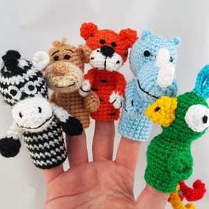 Finger puppets, Africa animals, Toddler toy, Baby shower gift, gift for niece, gift for goddaughter, kids gift basket, Parrot puppet, Safari