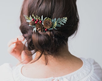 Winter wedding hair piece Christmas hair comb Greenery hair piece Pine cones headpiece Bridal hair Bridesmaids hair comb, Pine boutonniere