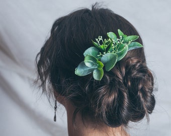 Wedding hair accessories for bride, Greenery hair pins, Greenery wedding bridal accessory, Boho wedding, Eucalyptus greenery hair piece