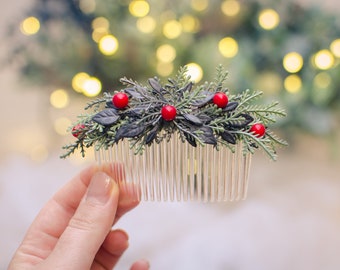 Winter wedding hair accessories | Christmas wedding hair piece Greenery hairpiece Pine hair comb Flower hair comb |