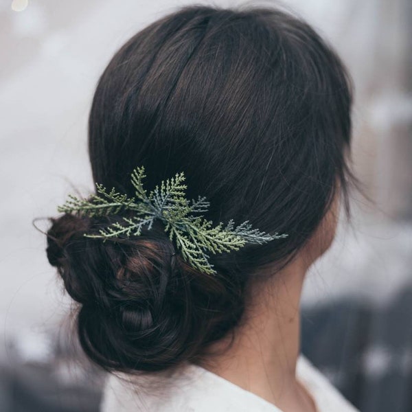 Wedding hair accessories for bride, Greenery hair comb, Greenery wedding bridal accessory, Boho wedding, Evergreen greenery hair piece