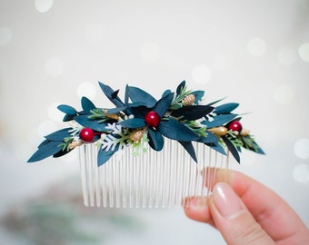 Winter wedding hair accessory | Christmas hair comb, winter wedding, hair comb, greenery, hair piece, boutonniere, Eucalyptus, hair comb |