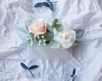 Wedding hair accessories for bride, Flower hair comb, White wedding bridal accessory, Boho wedding, Floral greenery hair piece