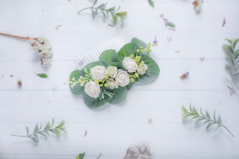 Wedding hair accessory Flower hair comb Greenery hair comb Bridal headpiece Eucalyptus hair comb Greenery headpiece Wedding hair pin