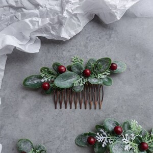 Winter wedding hair accessories for bride, Greenery hair comb, Greenery wedding bridal accessory, Boho wedding, Eucalyptus hair piece Small hair comb