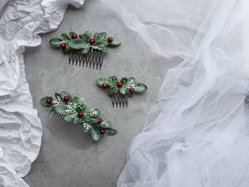 Winter wedding hair accessories for bride, Greenery hair comb, Greenery wedding bridal accessory, Boho wedding, Eucalyptus hair piece image 5