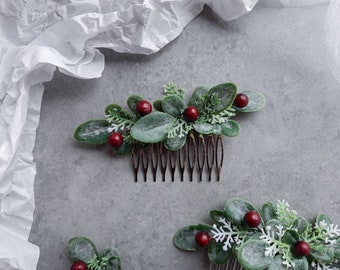 Winter wedding greenery hair accessory | Christmas, winter wedding, Greenery, hair piece, headpiece, Bridal, boutonniere |