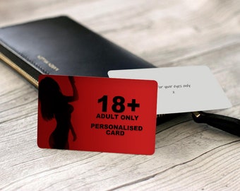 Puede incluir: Tarjeta roja con una silueta de una persona y el texto "18+ Adult Only Personalised Card". Una tarjeta blanca con el texto "For your eyes only" está detrás de la tarjeta roja.