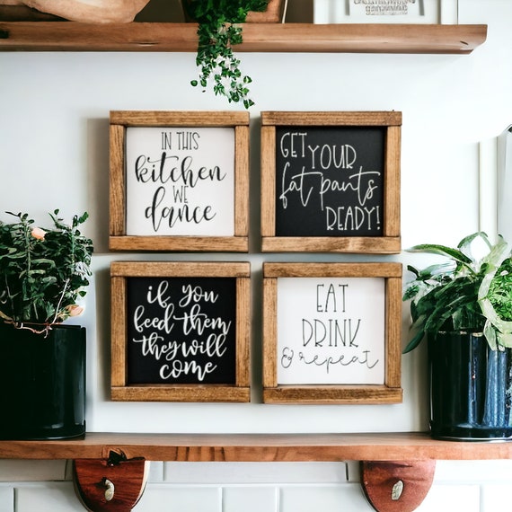 Rustic kitchen 2024 wall decor