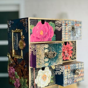 Handmade Boho Mini Dresser for Jewelry, Floral Vanity Organizer, Mini chest of drawers