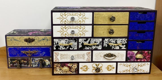 Grande scatola di legno per gioielli, Mini cassettiera, organizzatore di  trucchi da tavolo, scatola in stile Boho, mobili dipinti a mano, scatola  blu, cassettiera viola -  Italia