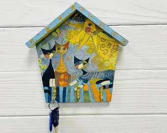 Hand-Painted Cat Family Key Holder, Farmhouse Wall Organizer
