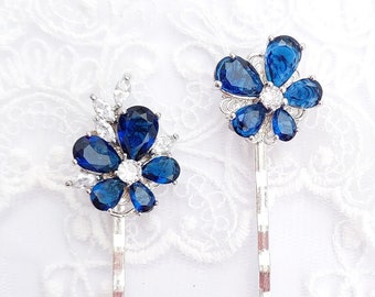Sapphire blue flowers hair pin set Something blue for bride Two small Swarovski blue flower bobby pins