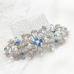 Peineta Art Deco plateada con perlas y cristales azules. Accesorios para el pelo de novia con perlas y cristales azules