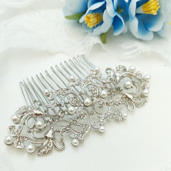 Silver vine Hair Comb with pearls. 20's hair piece, 30's hair clip for bride and whimsical comb for veil.