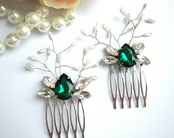 Emerald green hair combs, green Bride headpiece, Vintage headpiece, emerald wedding hair comb, bridal comb, emerald pearls Marie Antoinette