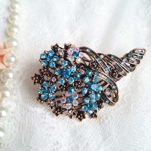 Flower Hair Comb, Royal blue Bride headpiece, vintage hair comb, blue bridal clip, brooch hair comb OOAK, gold blue hair piece