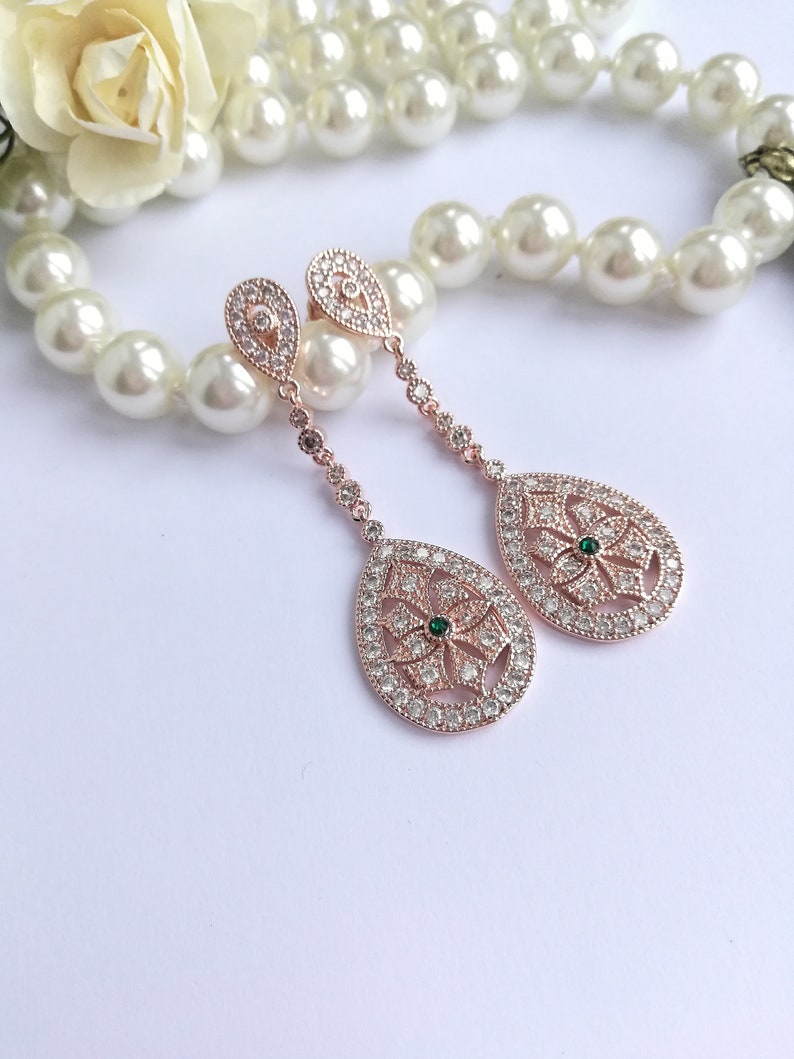 Bride chandelier Earrings Edwardian earrings Bridal jewelry 1920/'s bridal earrings Rose gold Wedding earrings with emerald green