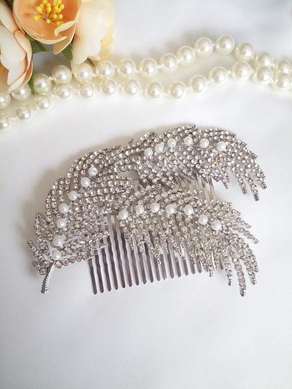 Crystal hair comb w/ feather & pearl detail Bridal Hair Comb With Feathers Bridal Headpiece Wedding Hair  main image 3
