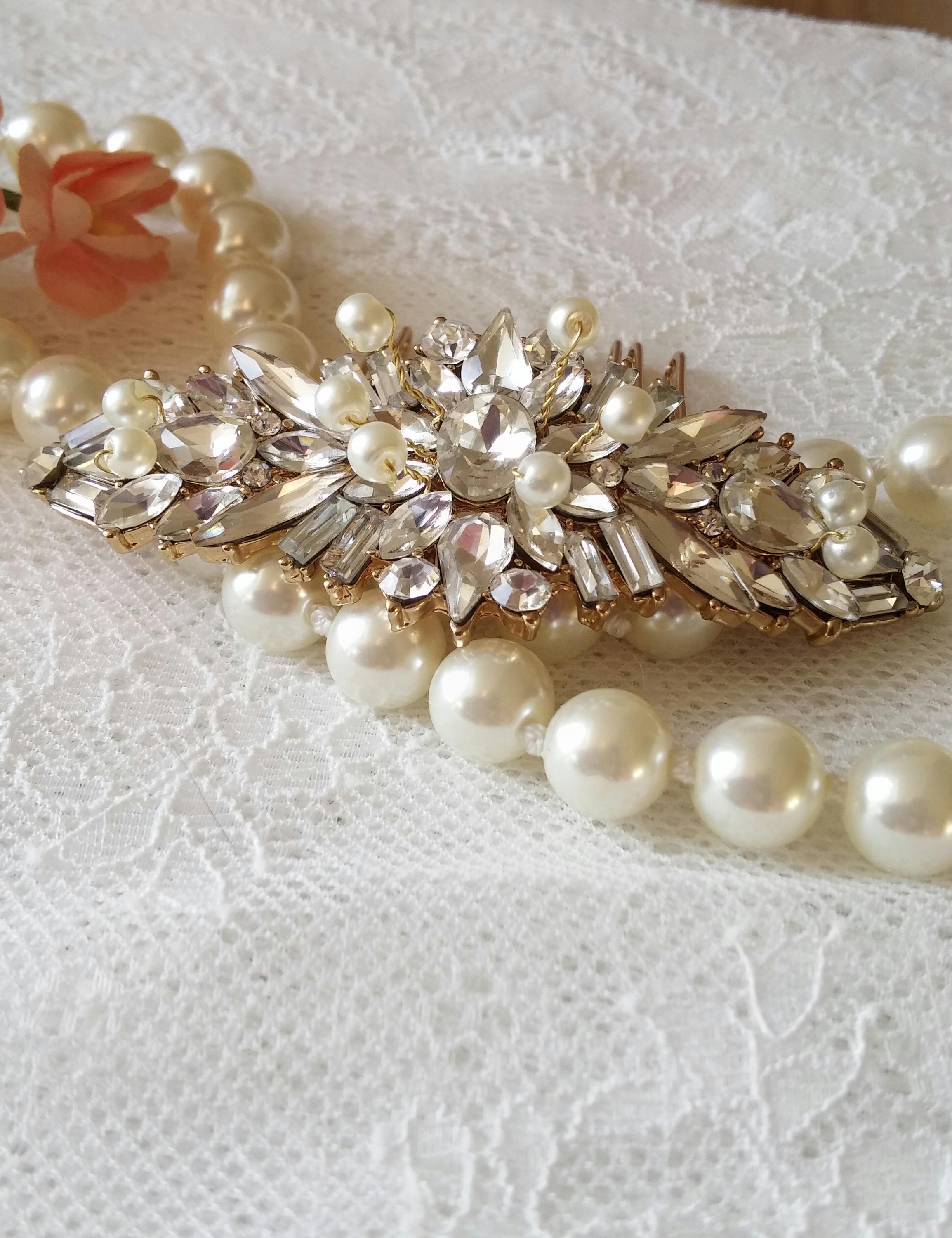 Embellished Crystal and Pearl Comb, Ivory beautiful elegant wedding bridal hair comb Ivory Color pearl  main image 2