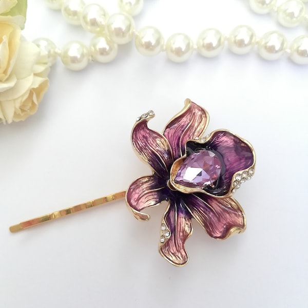 Enchanting purple violet orchid flower hair pin - Unusual floral accessory for standout hairstyles
