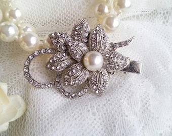 Silver flower hair clip, Victorian styled hair clip, pearl wedding hair piece, silver bridal clip, silver hair pin, Vintage flower hair clip