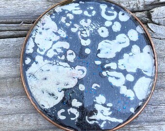 Colgante con estampado Gelli en blanco y negro (n.° 1)