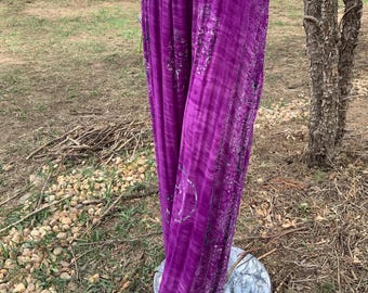 Pantalones bohemios con estampado batik vintage de Mission Canyon, morado amatista, estampado geométrico, talla única