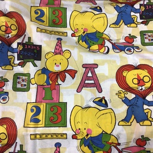 Fun vintage salvage large child&#39;s curtain