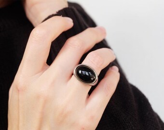 Schwarz Onyx Ring Sterling Silber, Bold Cabochon Edelstein Ring, Herren Statement Ring, Sleek Signet Style, Schutz Kristall Schmuck Geschenk