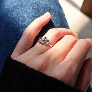 fleur de lis ring, zilveren fleur de lis ring, fleur de lis sieraden, sterlingzilveren fleur de lis, stapelring, fleur de lis