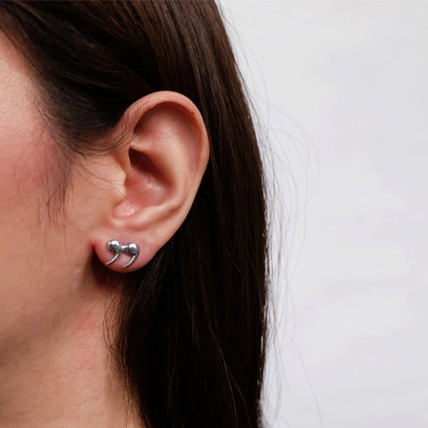 Quatation marks earring, quote earrings, quatation marks, stud earring, basic earrings, word earrings, silver earrings, geometric earrings