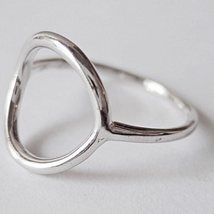 open circle ring, open circle ring, silver circle ring, minimalist ring, geometric ring, eternity ring, minimalist jewelry, modern ring