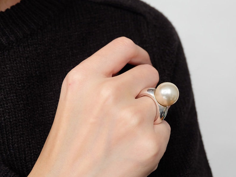 LARGE PEARL RING, pearl ring, white pearl ring, big pearl ring, pearl silver ring, pearl statement ring, unique pearl ring, wedding ring image 1