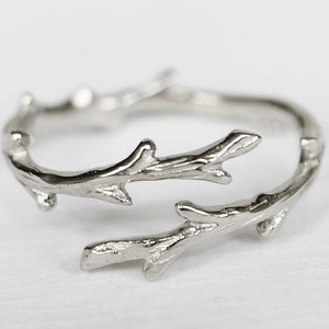 branch ring, thumb ring, textured hammered ring, 925 sterling silver ring, vine branch ring, adjustable thumb ring, leaf ring, silver thumb