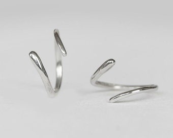 spiral earrings, spiral threader earrings, silver hoop, sterling silver hoop, simple hoop earrings, tiny hoop earring, unique earring, hoops