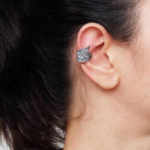 angle wing ear cuff, ear cuff no piercing, ear cuff, silver ear cuff, wings ear cuff, fantasy ear cuff, wing earrings, fantasy jewelry, wing