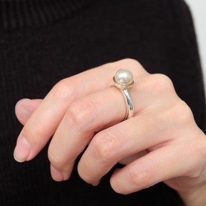 PEARL SILVER RING, pearl ring, white pearl ring, big pearl ring, pearl silver ring,pearl statement ring,unique pearl ring,pearl wedding ring