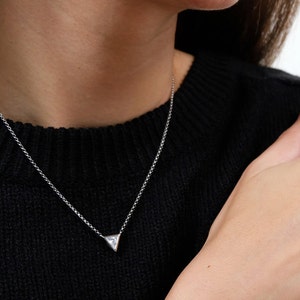 cz triangle necklace, geometric necklace, dainty necklace, geometric jewelry, everyday necklace, triangle jewelry, triangle pendant