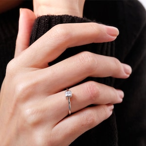 classic solitaire square ring, solitaire ring, geometric jewelry, geometric ring, silver square ring, minimalist ring, minimal jewelry