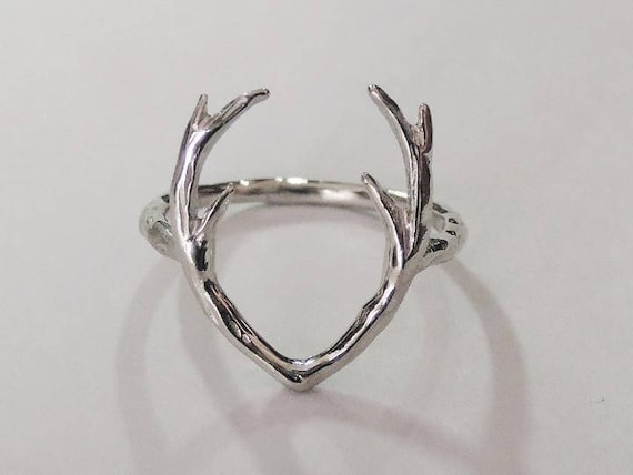 Anillo de ciervo sale