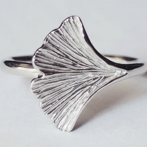 Ginkgo Ring, handgemachter Ring, Silber Ginkgo Ring, Blatt Ring, Wickelring, Silber Ginkgo Ring, Ginkgo Schmuck, Blumen Ring, Natur Ring, Ginkgo