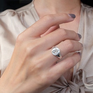 signet om ring, signet ring, signet ring women, signet ring silver, ohm ring, silver om ring, om ring, yoga ring, om stamp ring, symbol ring