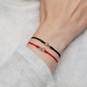 circle bracelet, karma bracelet, red cord bracelet, circle charm, spiritual yoga jewelry, adjustable bracelet, minimalist, gift for her