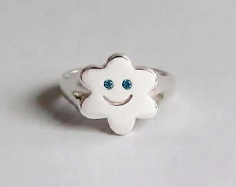 DIAMOND SMILEY RING, Smiley Flower Ring 925 Sterling Silver, Genuine Blue Diamond Happy Face Signet Ring, Chunky Floral Ring, Gift for Her