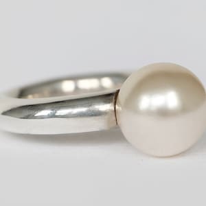 SMALL PEARL RING, pearl ring, white pearl ring, big pearl ring, pearl silver ring, pearl statement ring,unique pearl ring,pearl wedding ring