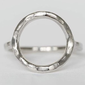 hammered circle ring, open circle ring, silver circle ring, minimalist ring, geometric ring, eternity ring, minimalist jewelry, modern ring